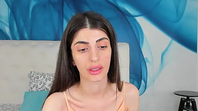 SkinnyDolly online show from June 4, 3:01 am