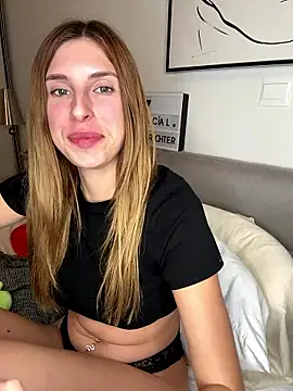 emma05 online show from January 6, 6:11 pm