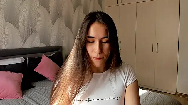 Bambiii bby online show from April 28, 2:20 am
