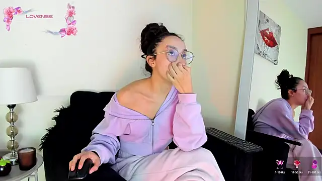 its  angelica  online show from July 26, 10:39 pm