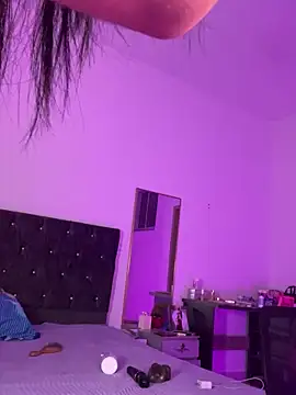 AuroraFiore online show from February 3, 6:40 am