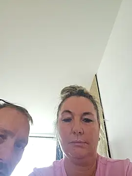 Snapshot of Bitch_MILF6 chatting on September 14, 7:39 am Bitch MILF6 online show from September 14, 7:39 am