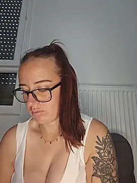 Lindsay 00off online show from June 20, 7:45 am