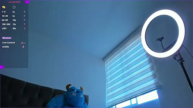 mia world  online show from September 23, 4:05 pm