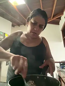 siri duque online show from April 30, 9:08 pm