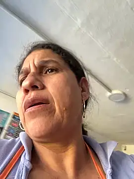 siri duque online show from June 24, 4:06 pm