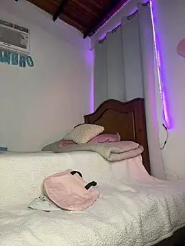 Leo bunny hot online show from July 11, 8:31 pm