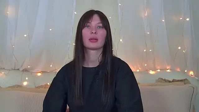 AlexandraBloom online show from February 25, 6:17 pm