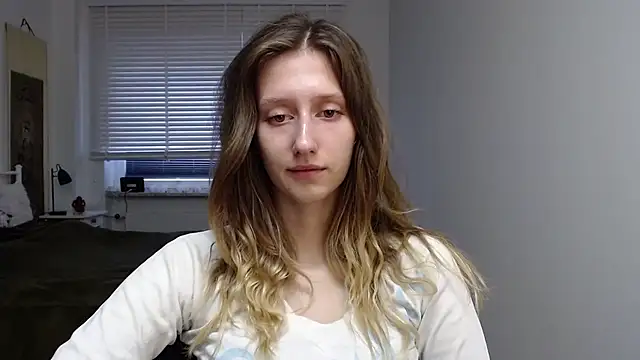Snapshot of LUNA_delight chatting on October 1, 5:34 am LUNA delight online show from October 1, 5:34 am
