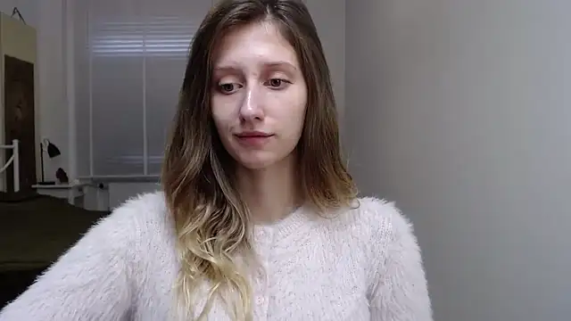 Snapshot of LUNA_delight chatting on October 15, 5:43 am LUNA delight online show from October 15, 5:43 am