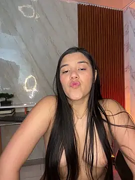 floriamANDjazmin online show from May 5, 7:17 pm
