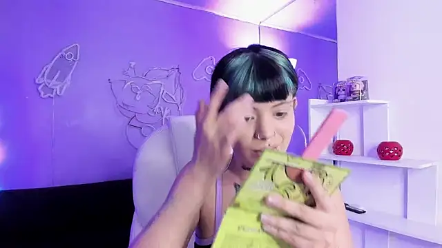 AuroraDiaz online show from March 9, 11:35 am