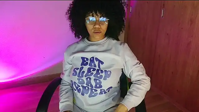 Ale xandra online show from August 2, 1:41 am