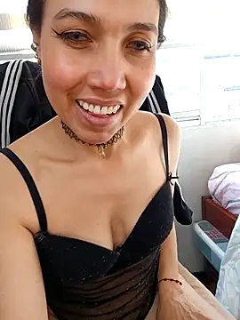 KimPielCanela online show from January 7, 9:29 pm