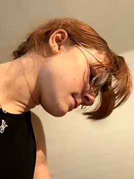 Snapshot of foxy_ana13 chatting on October 9, 6:01 pm foxy ana13 online show from October 9, 6:01 pm