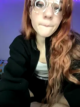 Snapshot of foxy_ana13 chatting on October 11, 4:06 am foxy ana13 online show from October 11, 4:06 am