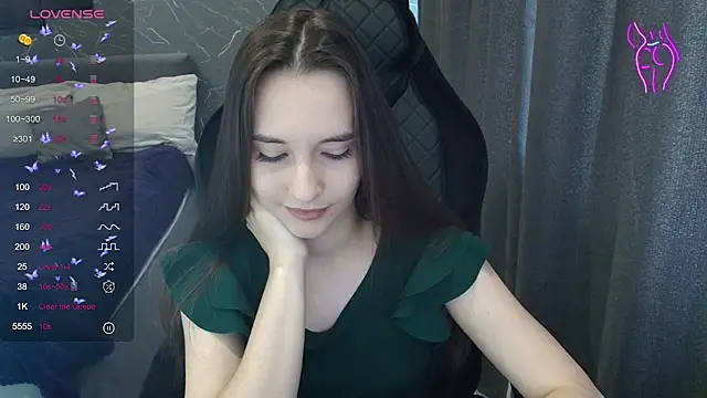 Alice Weiss online show from July 25, 10:11 am