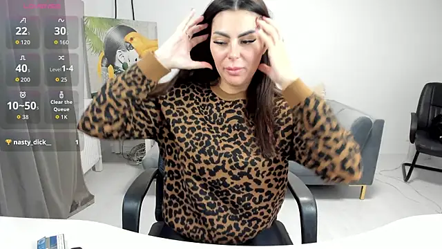 kilenyapatrice online show from December 5, 1:01 pm