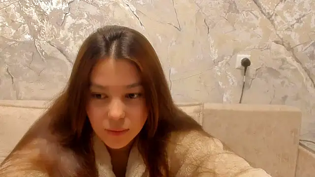 LunaXmii online show from April 21, 10:50 pm