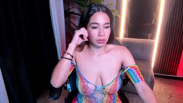 hannaa jhoonson online show from March 10, 7:51 pm