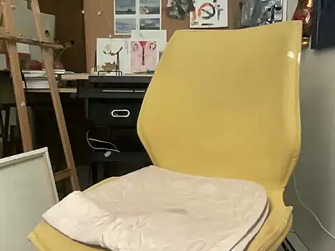 naughtyonbicycle online show from November 5, 2:22 pm