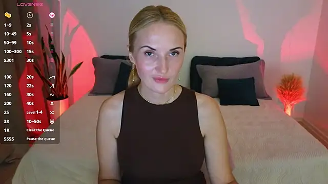 Snapshot of AlisssaRose chatting on September 17, 9:35 pm AlisssaRose online show from September 17, 9:35 pm