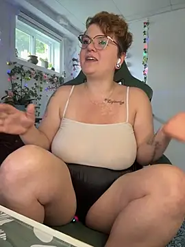 Sweetleeahxx online show from July 18, 1:46 pm