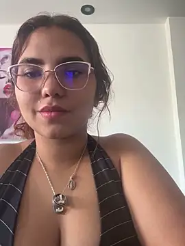 Snapshot of Miapeyton chatting on September 9, 9:03 pm Miapeyton online show from September 9, 9:03 pm