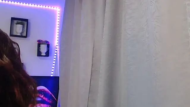 Snapshot of Miapeyton chatting on September 10, 9:04 pm Miapeyton online show from September 10, 9:04 pm