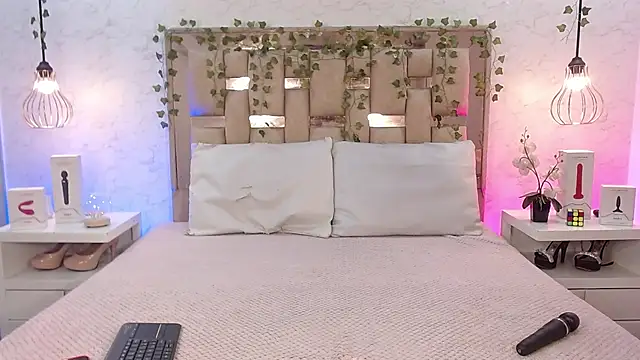 GigiVolkova online show from December 22, 8:34 pm