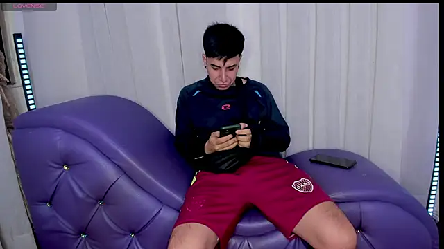 Yourslust  online show from December 1, 1:47 pm