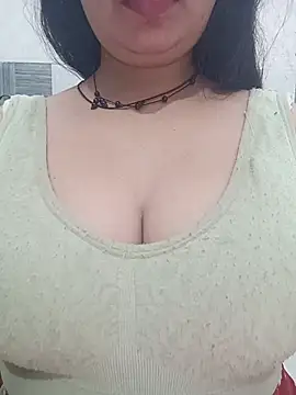 cute-mahek online show from June 12, 7:33 pm