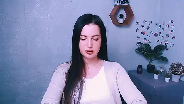 Snapshot of DivaKaily_ chatting on October 4, 4:18 am DivaKaily online show from October 4, 4:18 am