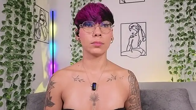 MiaMorgan  online show from July 12, 3:02 pm