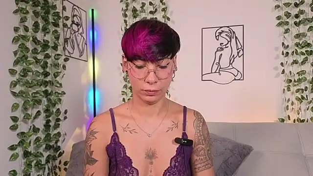 MiaMorgan  online show from July 3, 2:01 pm