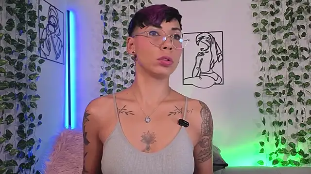 MiaMorgan  online show from July 25, 2:02 pm