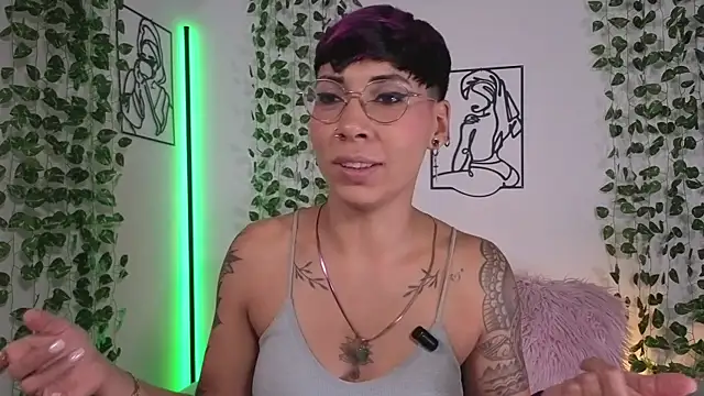 MiaMorgan  online show from July 19, 2:30 pm
