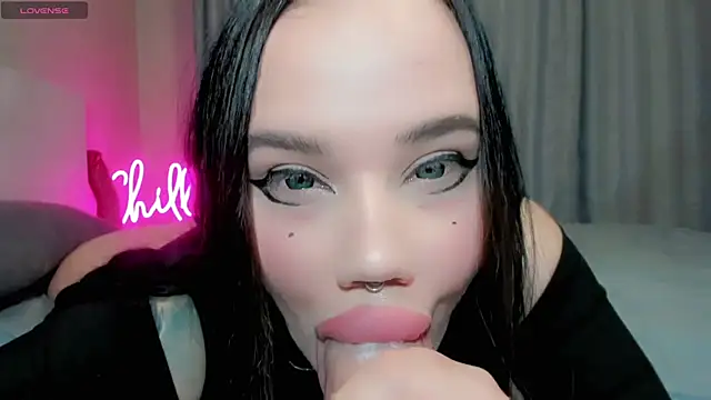 Aira vi online show from May 4, 3:38 pm