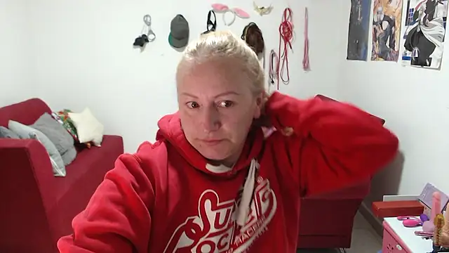 emperabigbootybigass online show from January 7, 12:30 pm