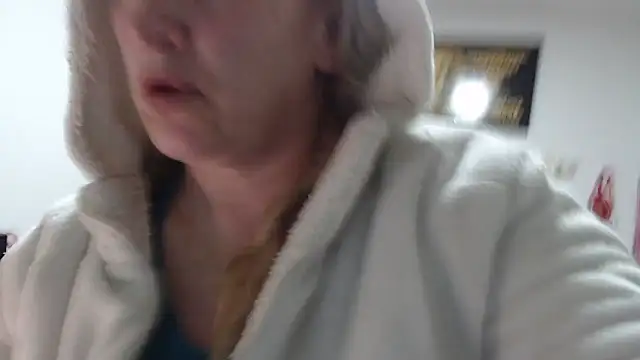 emperabigbootybigass online show from January 8, 12:31 pm