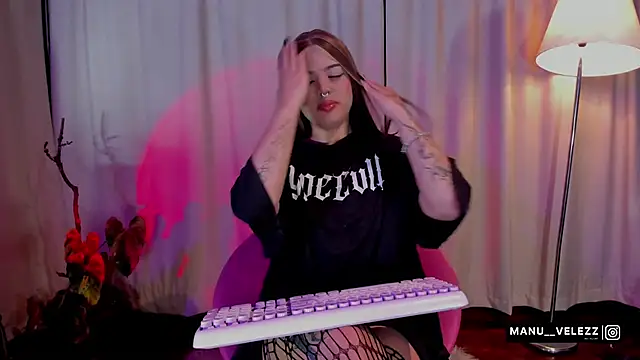 Manu Velez online show from February 11, 8:38 am