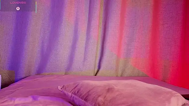 Snapshot of mia_bonneett chatting on September 13, 3:14 am mia bonneett online show from September 13, 3:14 am