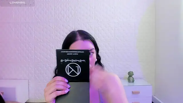 Violetaa diazz online show from April 30, 9:19 pm
