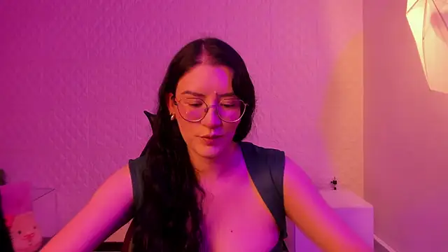 Violetaa diazz online show from July 14, 8:46 pm