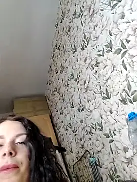 Lola Hale online show from October 4, 6:12 pm