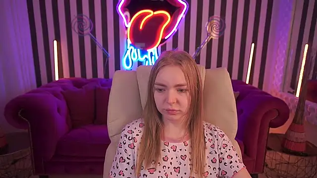 EmilySunshineS online show from April 28, 5:55 am