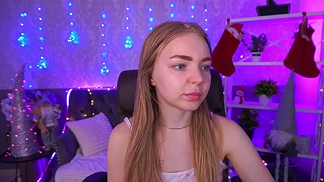 EmilySunshineS online show from December 22, 7:55 am