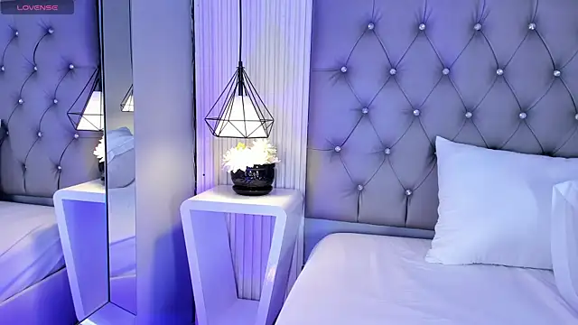 VioletthaRous online show from July 22, 10:33 pm