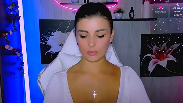 KayWuds online show from October 28, 2:45 pm