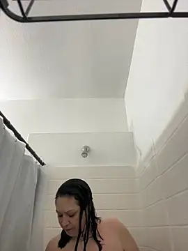 AlyssiaAmoreXO online show from February 13, 5:25 pm